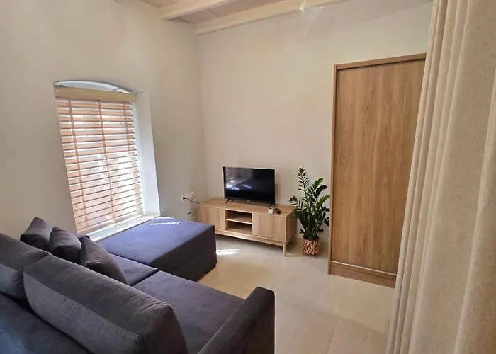 Annama I Apartment *